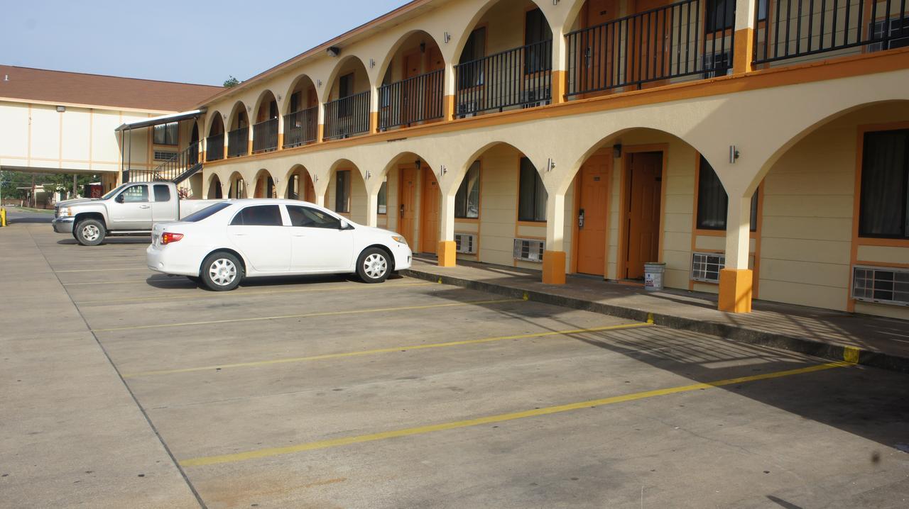 Regency Inn Taylor Exterior photo