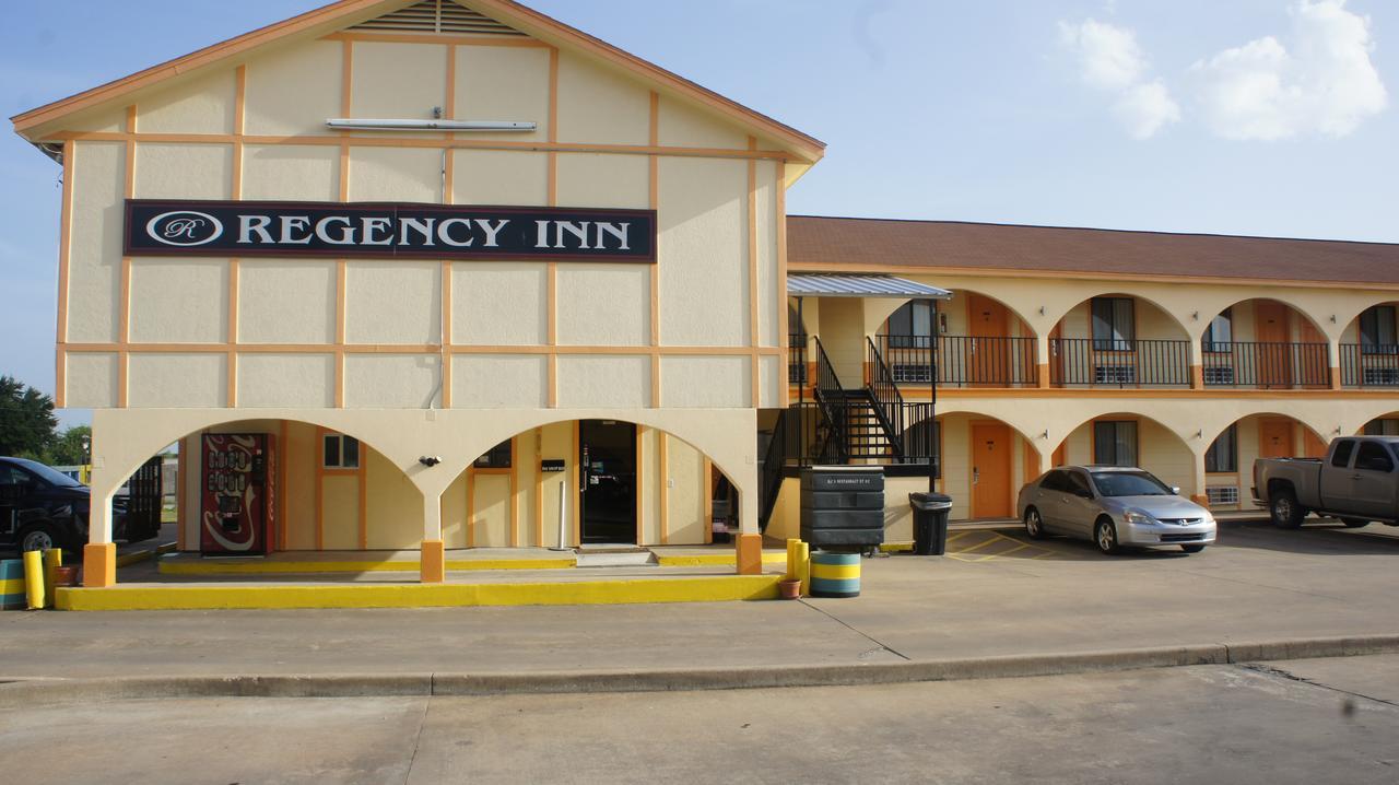 Regency Inn Taylor Exterior photo